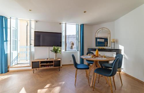 Nimes City Centre Apartamento | Le plus beau balcon des Arènes