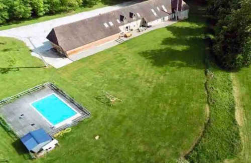 Livarot Casa | Le PRESSOIR DE NEUVILLE IN THE HEART OF THE PAYS D'AUGE WITH HEATED SWIMMING POOL