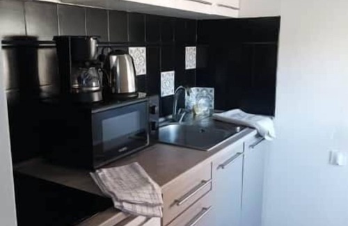 Miroir - Batignolles Apartamento | Le pti Oyon: T1, Near train station, Secure,