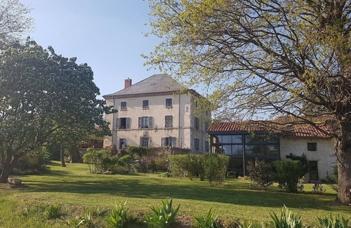 Marcilly-le-Chatel Casa | Le Rézinet - Large house 450 m2. Self-catering cottage