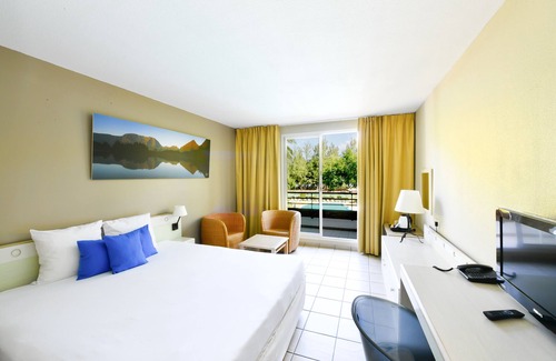 L'Ermitage-les-Bains Hotel | Le Relais de LHermitage