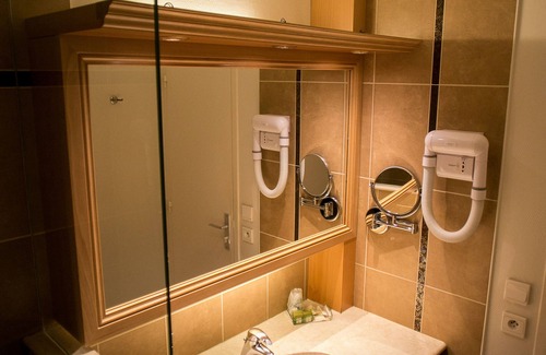 Le Mont-Saint-Michel Hotel | Le Relais Du Roy
