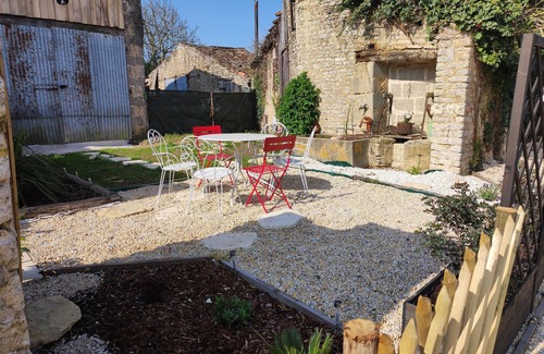 Vouille-les-Marais Cabaña | Le relais du Marais with Spa & paddles