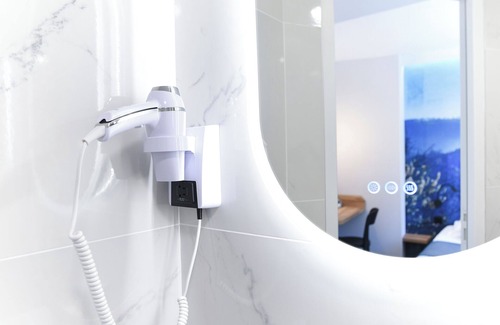Brousse-le-Chateau Hotel | Le Relays du Chasteau