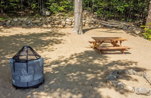 Notre-Dame-du-Laus Chalet De Esquí | Le Renard Luxury Yurt