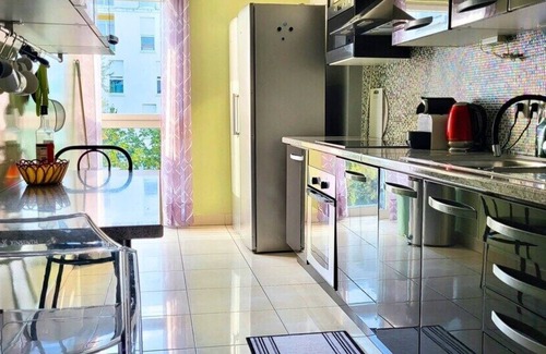 Bobigny Apartamento | Le Riad, spacious apartment in Bobigny