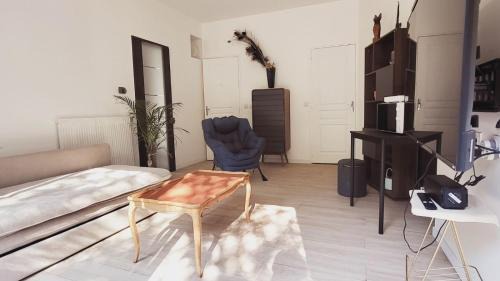 Le Plessis-Robinson Apartamento | Le RivetStud à 20 min Paris
