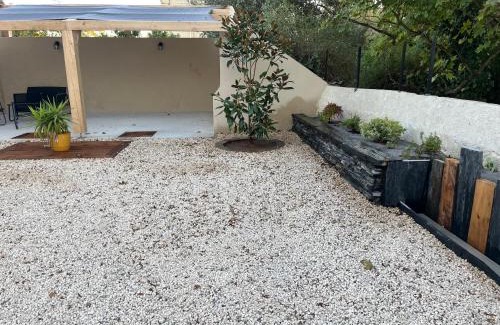 Le Puy-Notre-Dame Villa | LE ROUJOU Charmante maison tout confort au calme