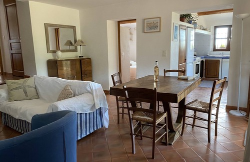 Ramatuelle Apartamento | Apartamento en una auténtica firme restaurada