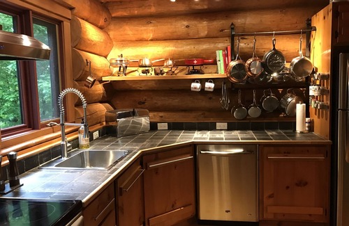 Lac Superieur Village Chalet De Esquí | Cabina de registro auténtico de Mountain View