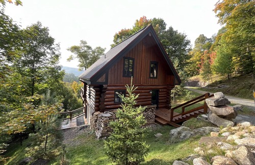 Lac Superieur Village Chalet De Esquí | Cabina de registro auténtico de Mountain View