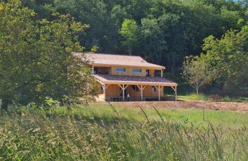 Saint-Leon-sur-Vezere Apartamento | Le Séchoir des acacias, Gite: Les Falaises