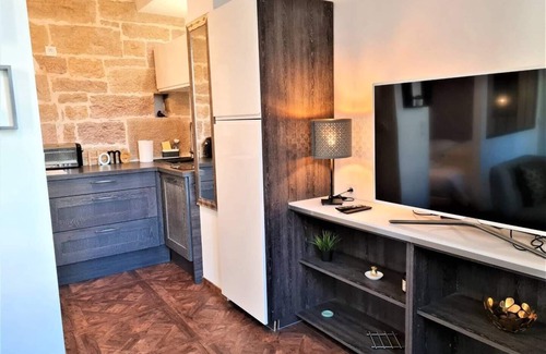 Faubourg North Apartamento | Le Saint B -Studio au pied de la cathédrale- SR Loc