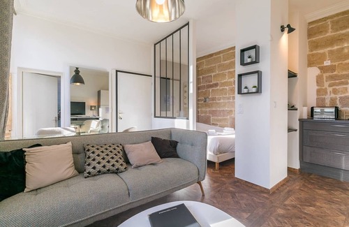 Faubourg North Apartamento | Le Saint B -Studio au pied de la cathédrale- SR Loc