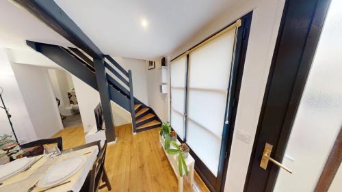 Triel-sur-Seine Apartamento | Le Saint Martin - Appartement moderne - Duplex - Centre ville - Gare
