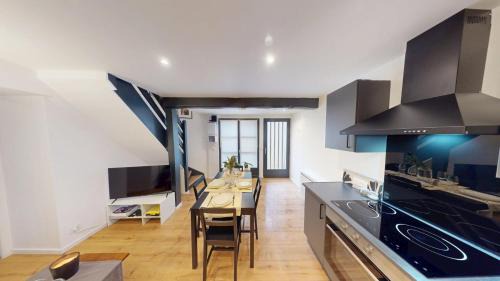 Triel-sur-Seine Apartamento | Le Saint Martin - Appartement moderne - Duplex - Centre ville - Gare