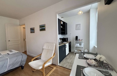 Chatel-Guyon Apartamento | Estudio reformado - Aire acondicionado - Equipado - Idealmente ubicado - Conexión WIFI