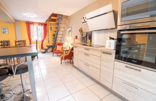 Lussault-sur-Loire Apartamento | Le Sapin Parasol - House for 7 people.