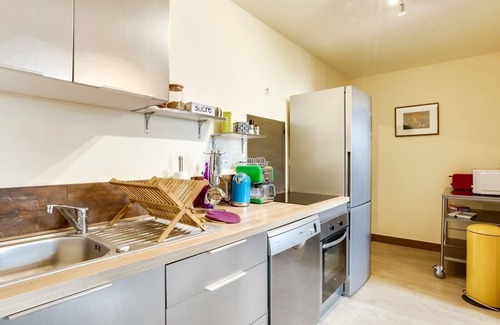 Bons-Tassily Apartamento | Apartamento-Confortable-Baño con ducha-Vista al Jardín