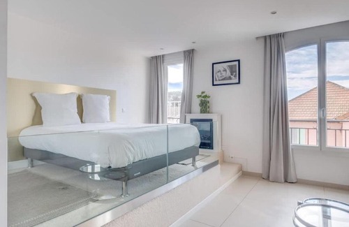 Saint-Tropez City Centre Hotel | Le Semiramis l Central & Views l Shellter Rentals