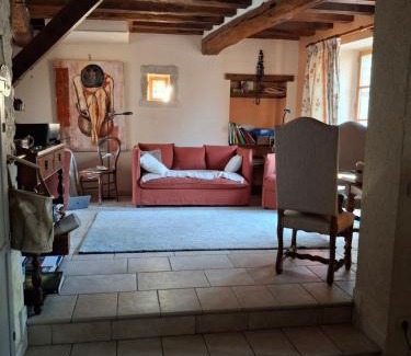 Metz-le-Comte Cama Y Desayuno | Le Sept-Maison du XVII ème siècle