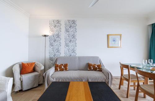 Menton Apartamento | LE SOLEIA - Spacious 3P - Beachfront - Parking