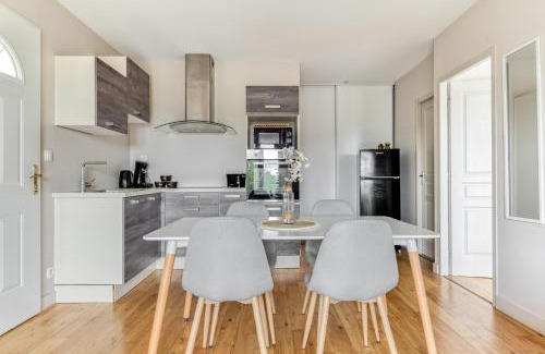 Carcassonne Apartamento | Le Soleil du Lac - Parking Privatif - Terrasse - Netflix - Clim