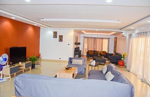 Same Apartamento | Le spacieux appartement quatre chambres trois cent metre carré à proximité de la mer