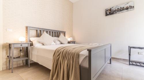 Mirandola Apartamento | -Le stanze dei Pico- Wi-Fi, nel cuore di Mirandola - una terrazza unica sul tetto