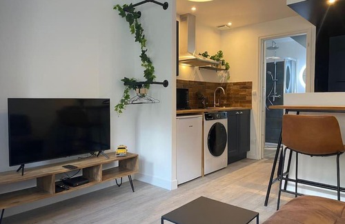 Eyrans Apartamento | Le Studio bleu à 10 min de Blaye - climatisé
