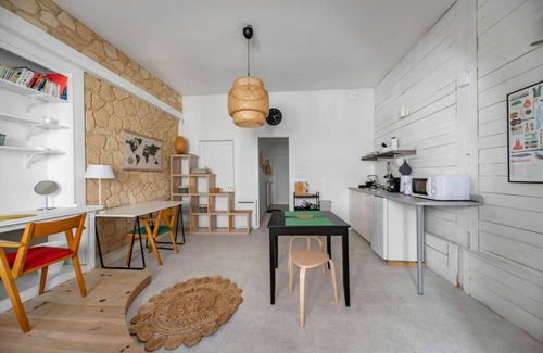 Cusset Apartamento | Le Studio des Moulins in the heart of town
