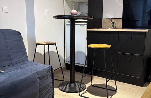 Aubusson Apartamento | Le studio LOUANA: ideal short stay/co-working/Day use/love rooms