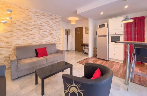 Riou - Petit Juas - Av de Grasse Apartamento | LE SURCOUF Appartement by 4 By SUNSET