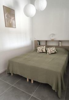 Marsillargues Cama Y Desayuno | Le Temps d'une Parenthèse Chambre d'hôte en Camargue wifi piscine Clim