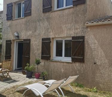 Meze Villa | LE THAU Maison Mèze 90 m2 vue Etang proche plage à 200 m de La Conque