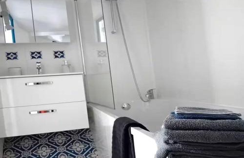 Therdonne Casa | Le "Therdon'Oise" - Maison, gardiennage & navette