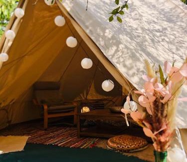 Valensole Otro | Le tipi de la vallée ensoleillée, Terra Luna Valensole