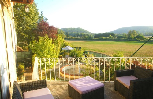 Sermizelles Casa | Le Trèfle de l'Impériale (les Gites de l'Impériale) House, garden & terrace