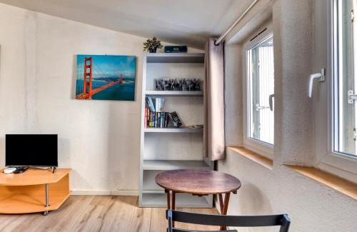 Pezenas Apartamento | "Le Transversal 3" -Garage privé optionnel -Centre historique-Plages à 21km !