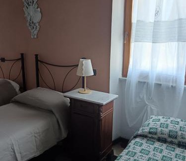 Sarzana Cama Y Desayuno | Le Travi