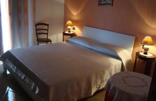 Noto Historic Centre Cama Y Desayuno | Le Tre Rose di Maria