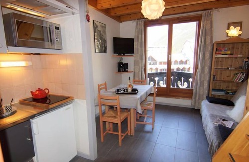 Chamonix City Centre Apartamento | Le Triolet by Interhome