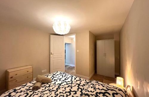 Montlucon Apartamento | Le Troglodyte - Home Homy