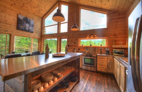 La Malbaie Chalet De Esquí | Le Val d'Isère - Les Chalets Spa Canada