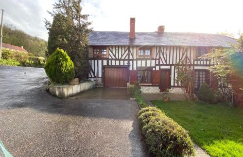 Fresnay-le-Samson Casa | Le Val Godard