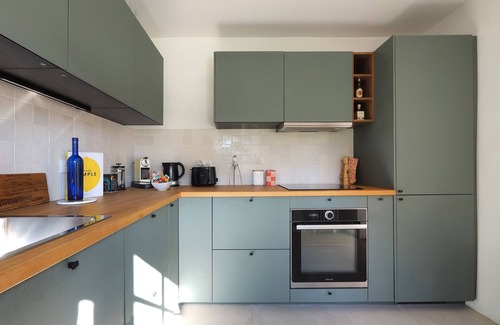 Francheville Casa | Le Verdoyant - Tres Habitaciones Casa, Capacidad 8