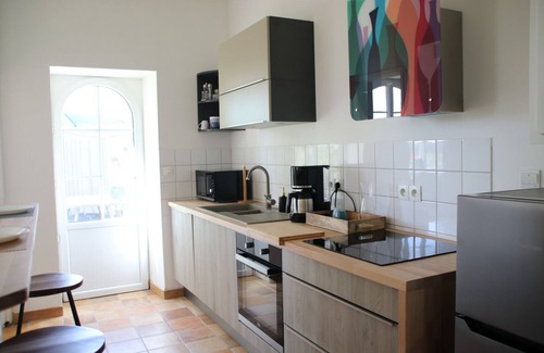 Domfront en Poiraie Casa | Le Vieil Home, at the foot of the medieval city