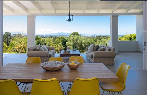 Constantia Casa | Le Vine Constantia