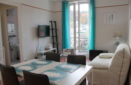 Chatel-Guyon Apartamento | Le Volcan au Vert WIFI 42m2 Face au parc
