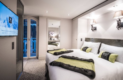 Champery Hotel | Le White
